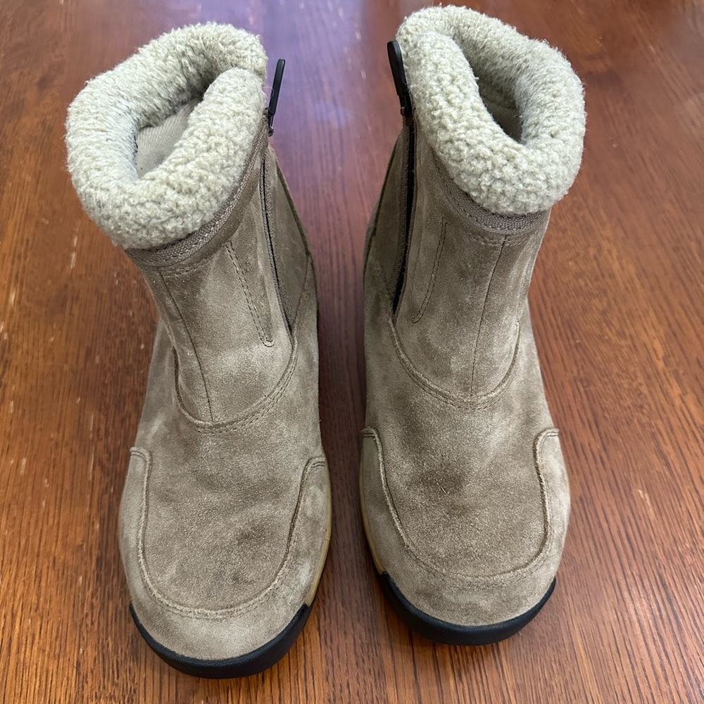 Sorel Waterfall Low